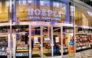 Chiude la Hoepli, aprirà un kebab?